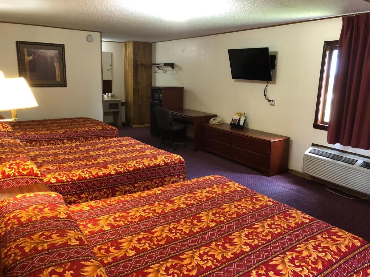 Budget Host Inn - エンポーリア エクステリア 写真