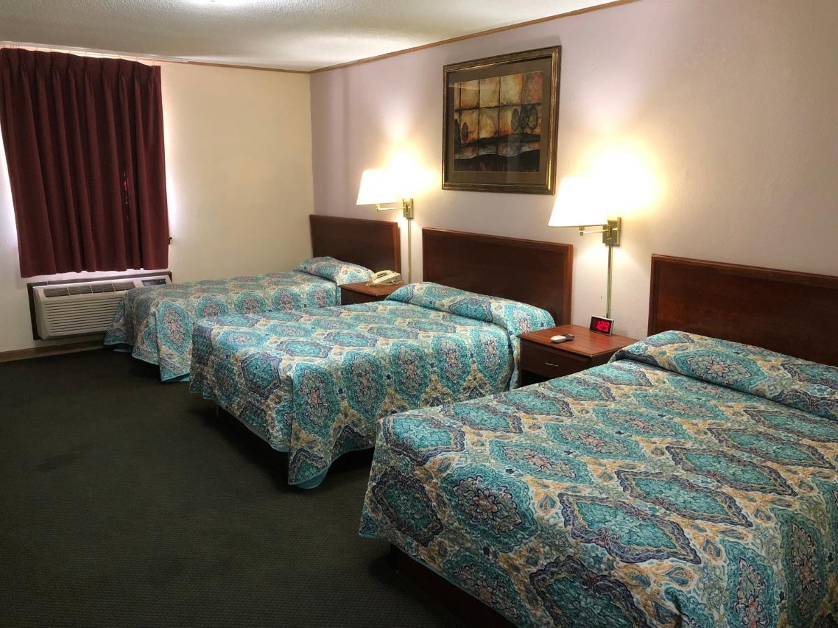 Budget Host Inn - エンポーリア エクステリア 写真