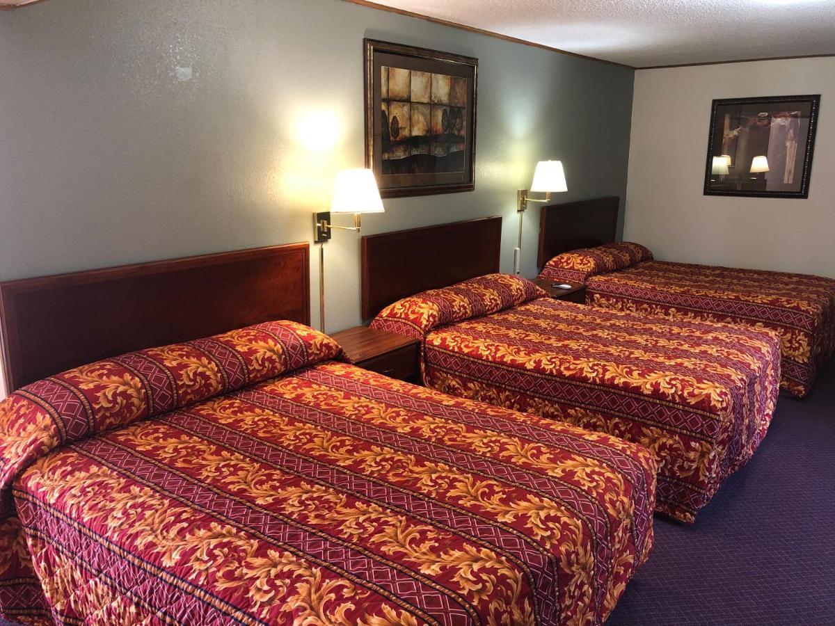Budget Host Inn - エンポーリア エクステリア 写真