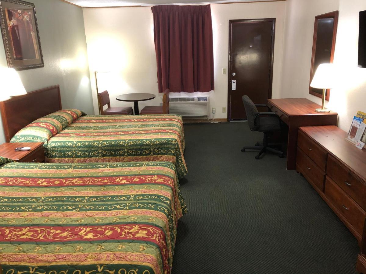 Budget Host Inn - エンポーリア エクステリア 写真